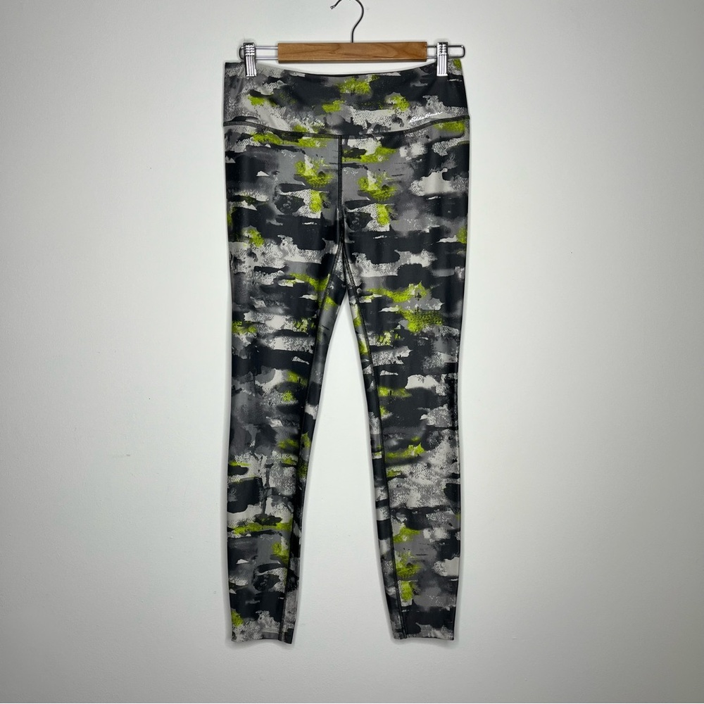 Eddie Bauer Size Medium Green Camo Trail Tights Leggings